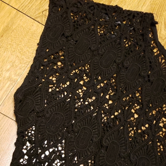 Bebe black lace cap sleeve top sz XS - Picture 3 of 3
